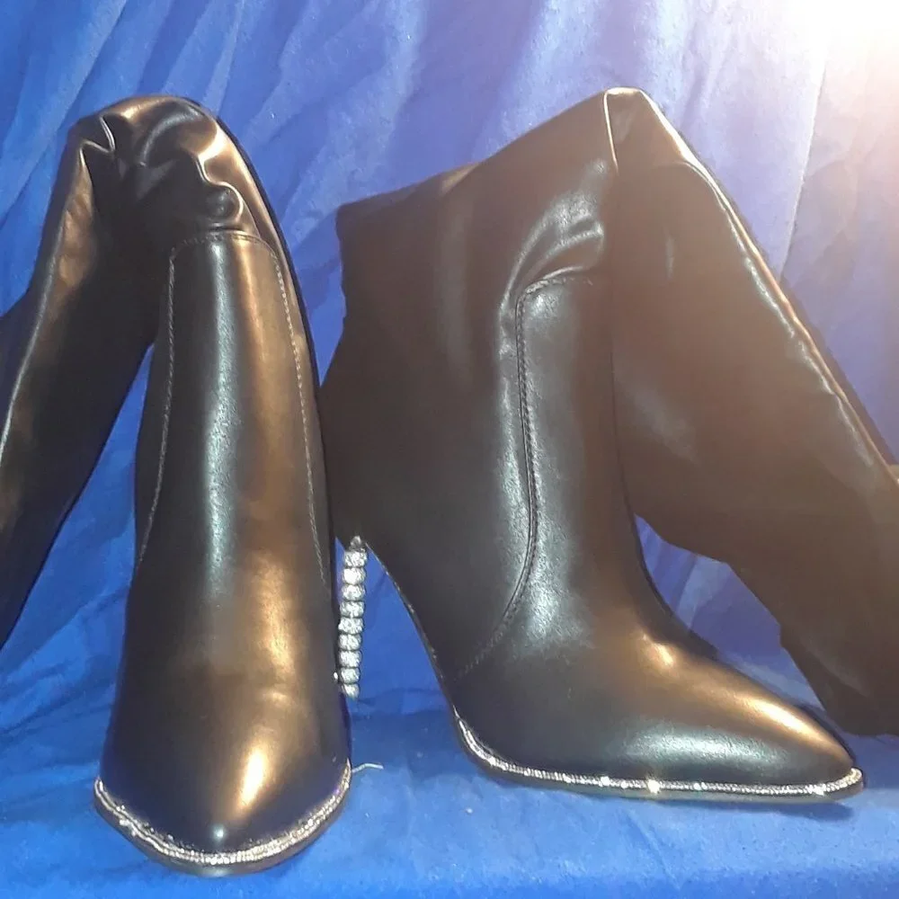 AZALEA WANG UP ALL NIGHT  STILETTO BOOT IN BLACK ( BRAND NEW !!!!!!!!! )